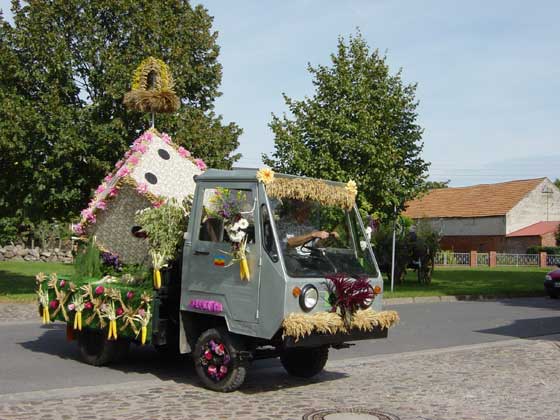 Picture of Erntefest procession 2004