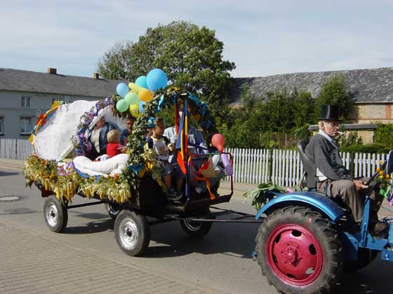 Picture of Erntefest 2004 procession