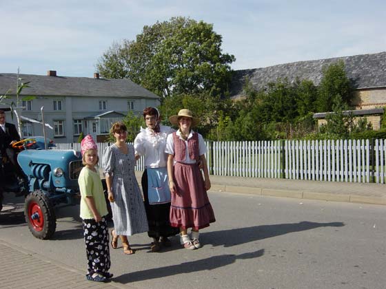 Picture of Erntefest 2004 procession