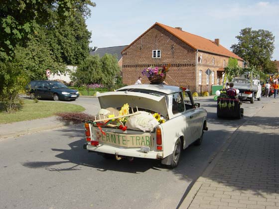 Picture of Erntefest 2004 procession