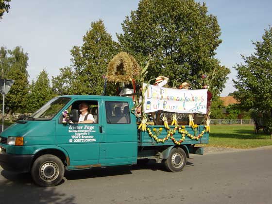 Picture of Erntefest 2004 procession