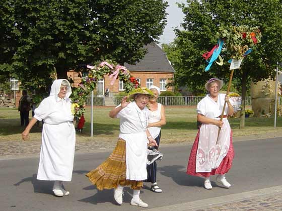 Picture of 2005 Erntefest Procession