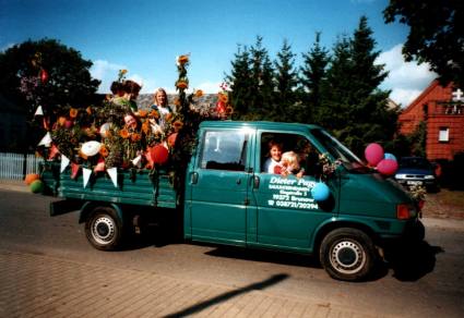 Picture of vehicle in Harvest Festival parade