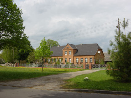 Picture of house at Ringstrasse 1 (Spring 2003)